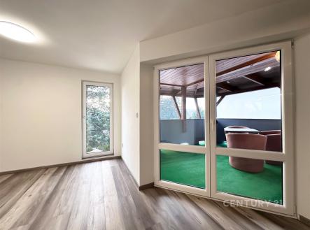 . | Pronájem bytu, 2+kk, 73 m²