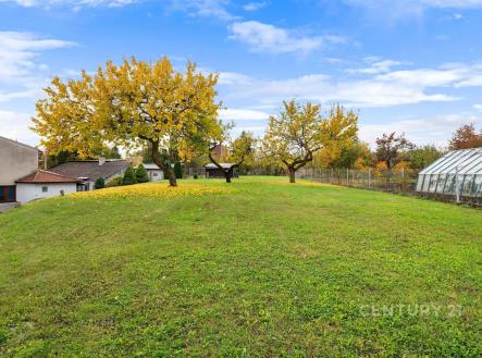 . | Prodej - pozemek pro bydlení, 1 040 m²