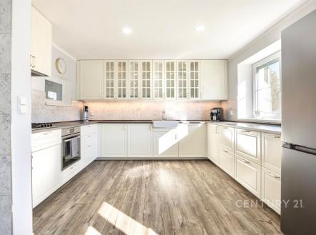 . | Prodej - dům/vila, 127 m²