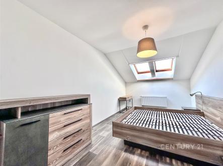 . | Pronájem bytu, 2+kk, 68 m²
