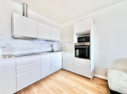 . | Prodej bytu, 1+kk, 32 m²