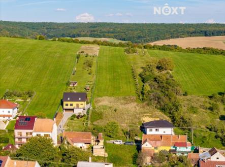 Prodej - pozemek pro bydlení, 1 300 m²