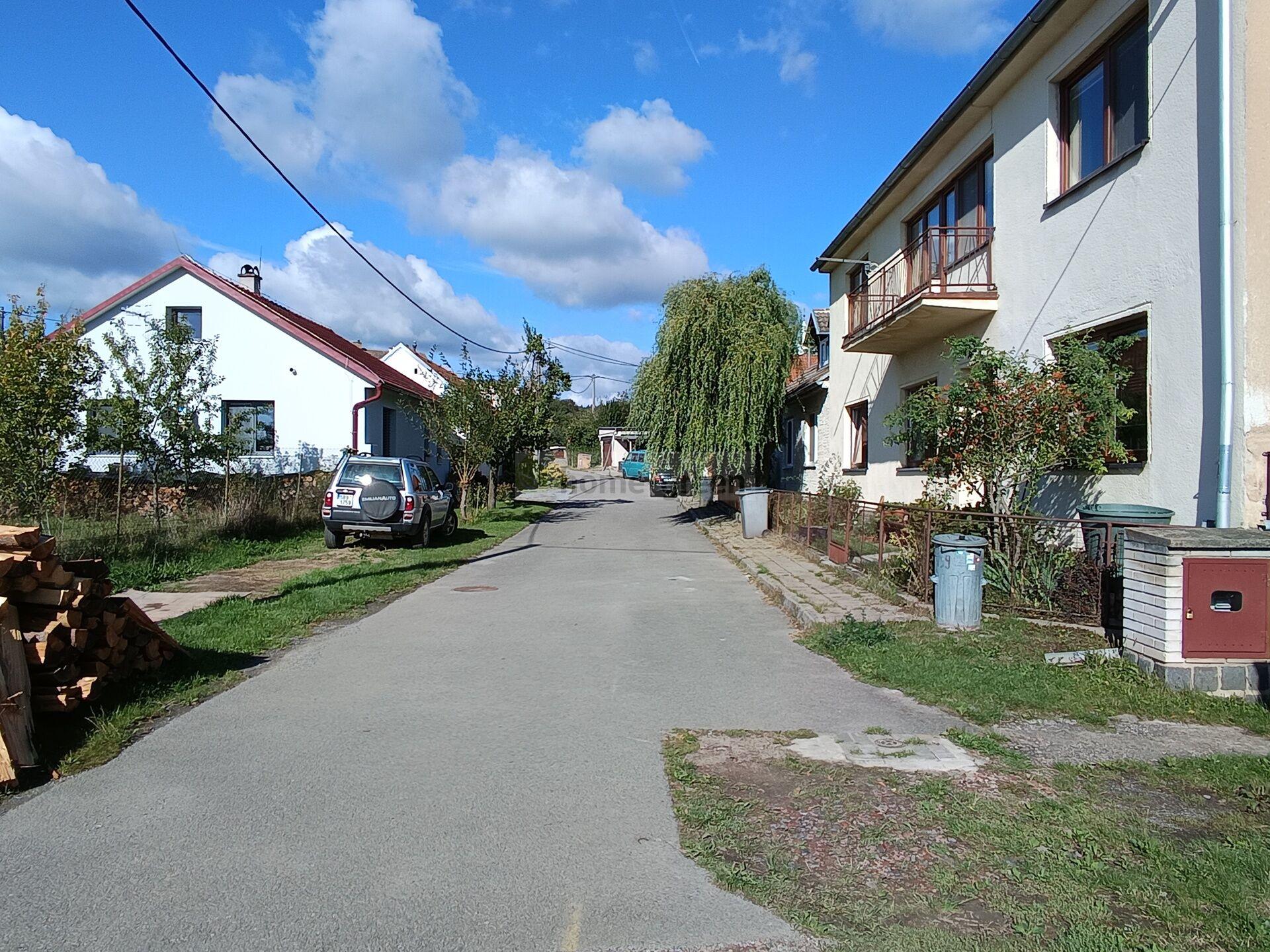 Prodej stavebního pozemku - 800 m², Veverské Knínice, Brno - venkov