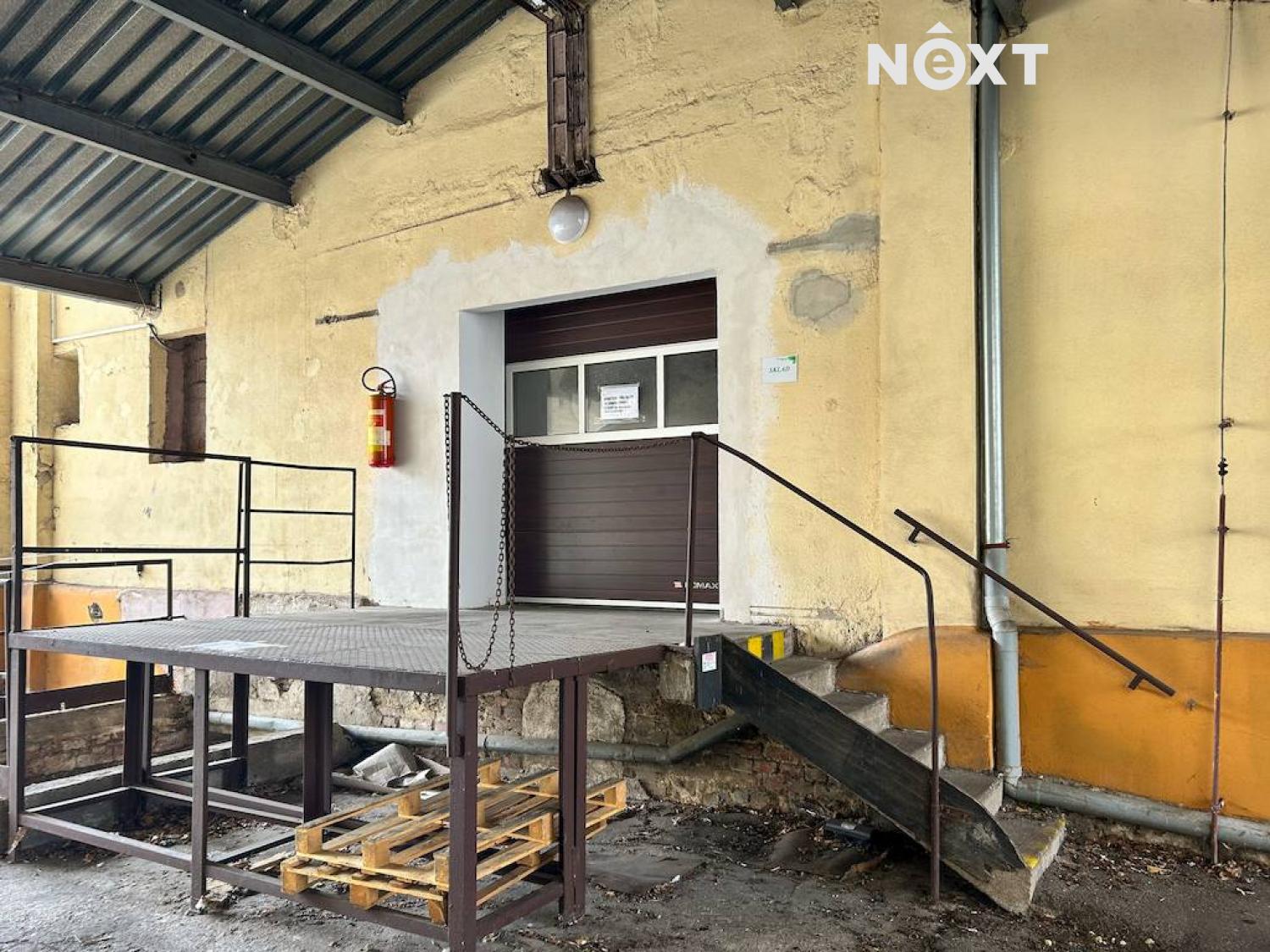 Pronájem komerční Sklady, 130㎡