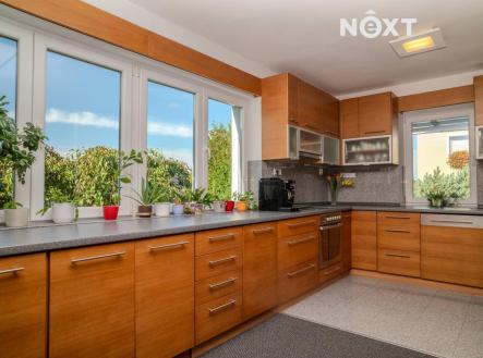 Prodej - dům/vila, 195 m²