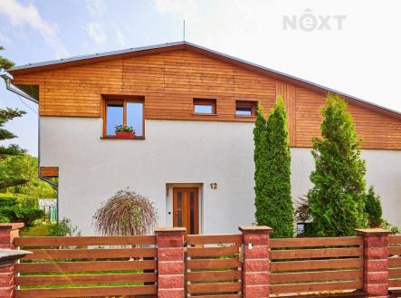 Prodej - dům/vila, 218 m²