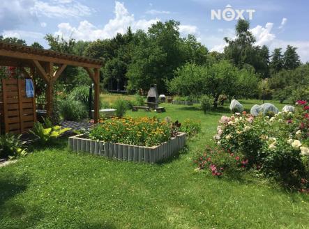 Prodej - pozemek, zahrada, 893 m²