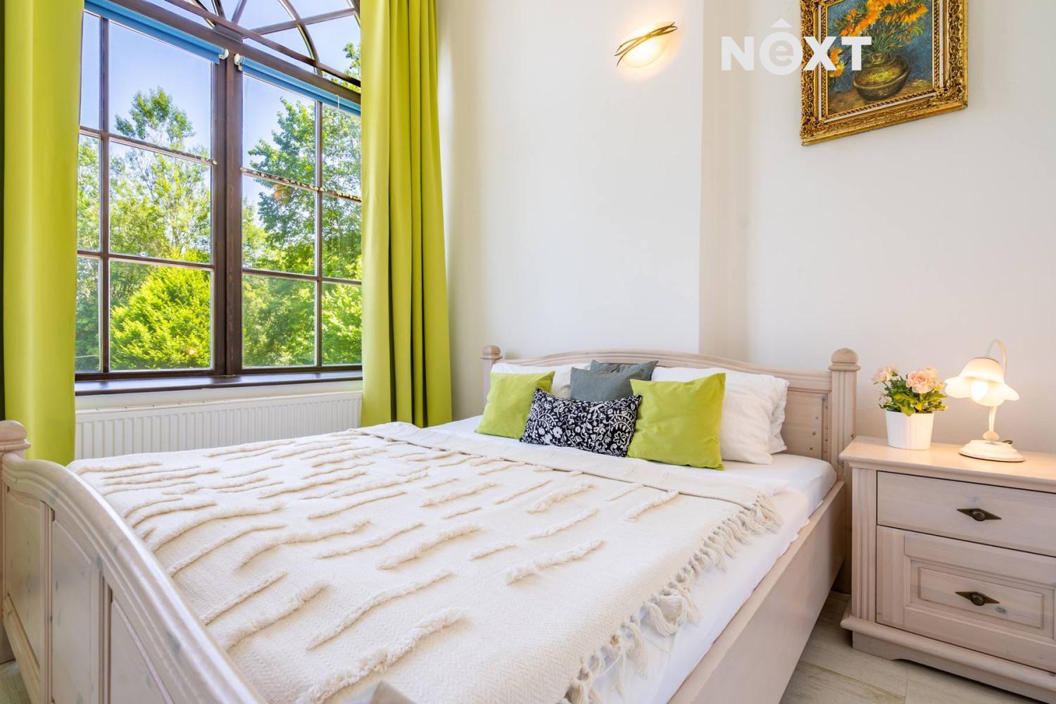 Prodej komerční Apartmány, 522㎡