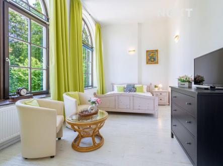 Prodej - komerční objekt, jiný, 937 m²