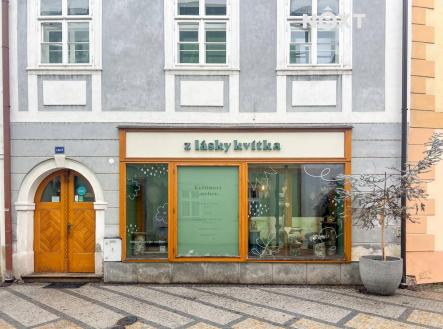 Pronájem - komerční objekt, obchodní centrum, 224 m²