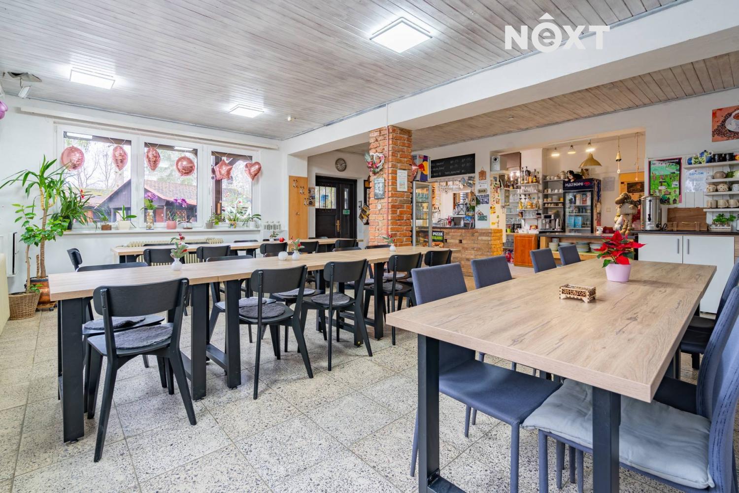 Prodej komerční Restaurace, 220㎡