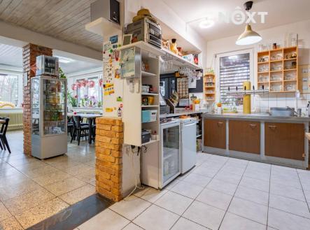 Prodej - komerční objekt, jiný, 220 m²