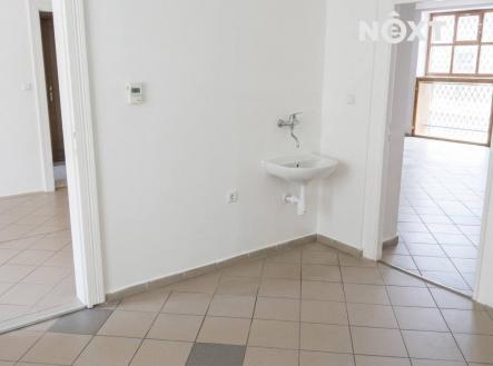 Pronájem - komerční objekt, obchodní centrum, 1 m²