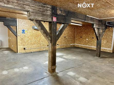 Pronájem - komerční objekt, sklad, 1 673 m²