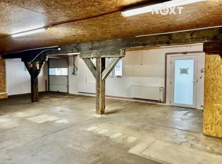Pronájem - komerční objekt, sklad, 1 673 m²