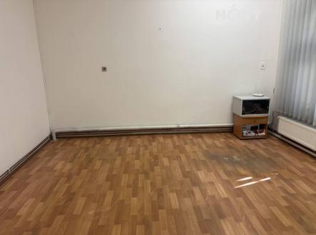 Pronájem - komerční objekt, obchodní centrum, 685 m²