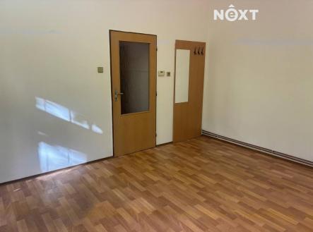 Pronájem - komerční objekt, obchodní centrum, 685 m²