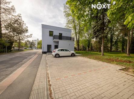 Pronájem - kanceláře, 86 m²