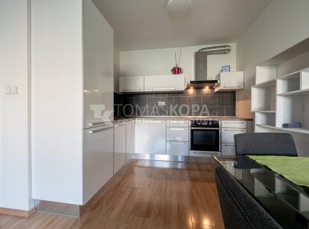 008.jpg | Prodej bytu, 2+kk, 64 m²