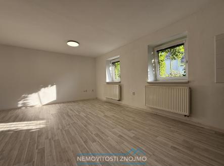 IMG_3433.JPEG | Pronájem - kanceláře, 35 m²