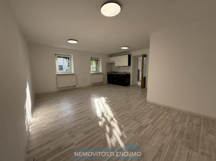 IMG_3434.JPEG | Pronájem - kanceláře, 35 m²