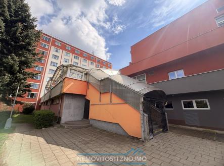 IMG_9340.JPG | Pronájem - obchodní prostor, 375 m²