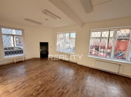 IMG_3830.jpeg | Pronájem - obchodní prostor, 110 m²