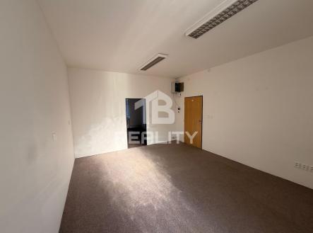 IMG_3823.jpeg | Pronájem - obchodní prostor, 110 m²