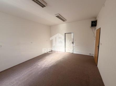 IMG_3826.jpeg | Pronájem - obchodní prostor, 110 m²