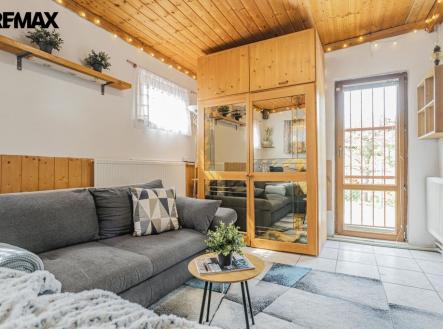 Obývací pokoj se vstupem do zahrady | Prodej - chata/rekreační objekt, 57 m²