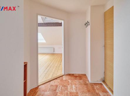 Vstupní předsíň | Pronájem bytu, 3+kk, 77 m²