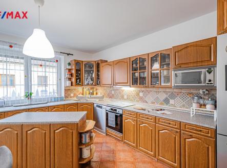 p1293487-vylepsene-nr-1.jpg | Prodej - dům/vila, 358 m²