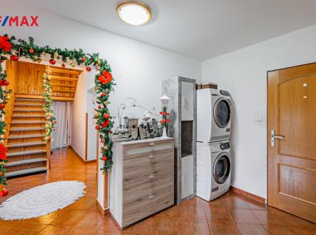 p1293541-vylepsene-nr-1.jpg | Prodej - dům/vila, 358 m²