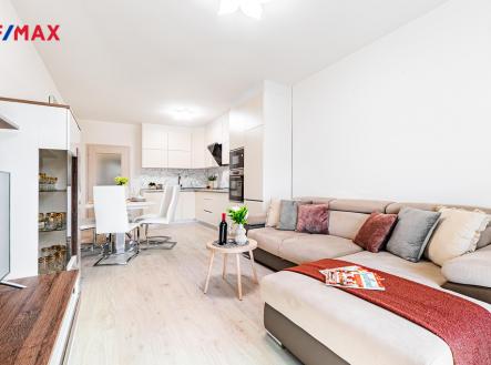 p1453056-vylepaena-nr.jpg | Prodej bytu, 3+kk, 64 m²