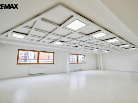 250312-komercni-prostor-zlicin-carboch-7.jpg | Pronájem - obchodní prostor, 97 m²