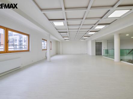 250312-komercni-prostor-zlicin-carboch-6.jpg | Pronájem - obchodní prostor, 97 m²