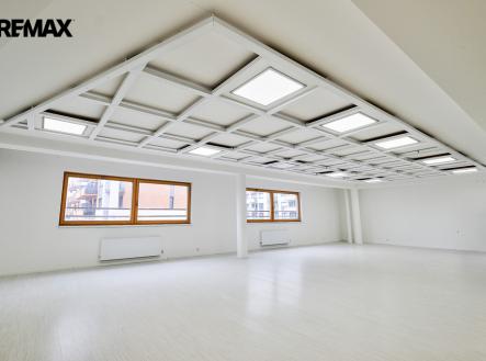 Pronájem - obchodní prostor, 97 m² obrázek