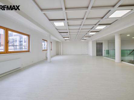 250312-komercni-prostor-zlicin-carboch-6.jpg | Pronájem - obchodní prostor, 97 m²