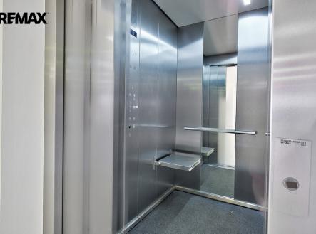 250312-komercni-prostor-zlicin-carboch-9.jpg | Pronájem - obchodní prostor, 139 m²