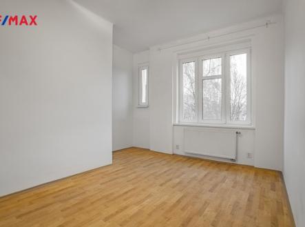 Jeden z neprůchozích pokojů | Pronájem bytu, 3+kk, 80 m²