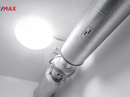 p1401562-vylepsene-nr.jpg | Prodej - skladovací prostor, 2 m²