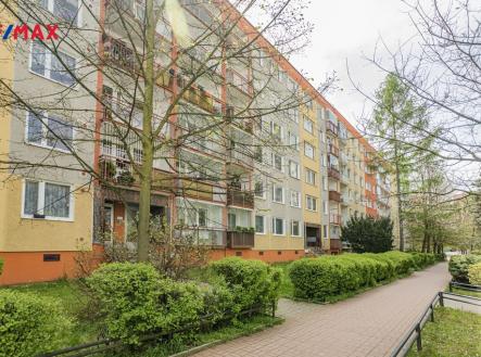 Pohled na dům | Pronájem bytu, 2+kk, 45 m²