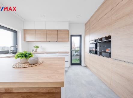 250415-dum-mysenec-10.jpg | Prodej - dům/vila, 367 m²