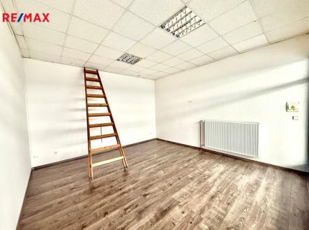 img-8043-1.jpg | Pronájem - kanceláře, 28 m²
