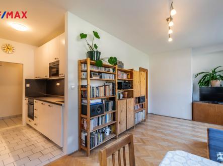 ke-dvoru-23.jpg | Pronájem bytu, 2+kk, 49 m²