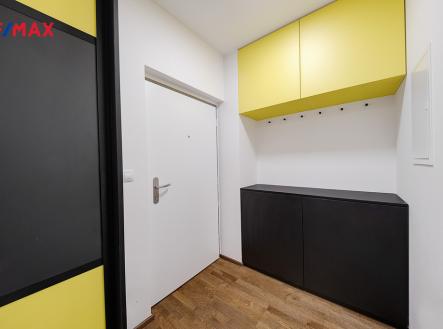Vstupní předsíň bytu | Pronájem bytu, 2+kk, 86 m²