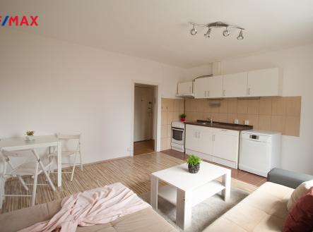 obývací pokoj s kuchyní | Pronájem bytu, 2+kk, 42 m²