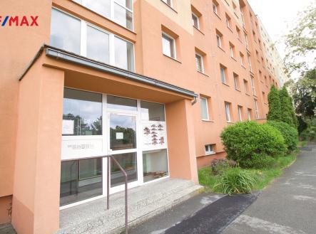 vchod | Pronájem bytu, 2+kk, 42 m²