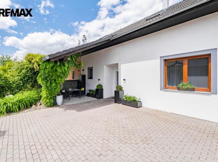 p1497622-upr.png | Prodej - dům/vila, 246 m²