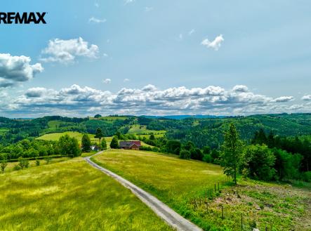 250611-pozemek-mikuluvka-19.jpg | Prodej - pozemek, trvalý travní porost, 985 m²